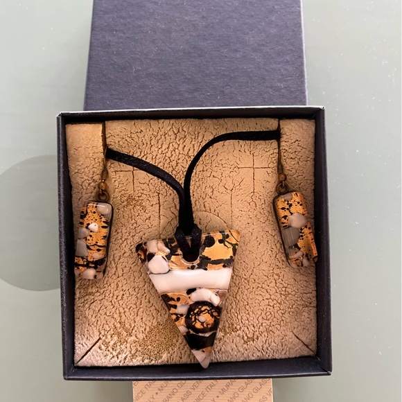 New MURANO GLASS handblown triangle PENDANT 18" NECKLACE Set Earrings Black Gold - Picture 1 of 10